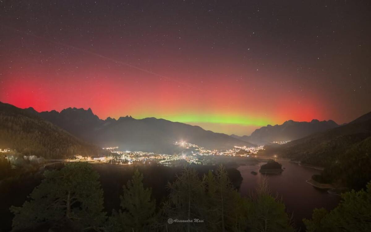 Aurora boreale sulle Dolomiti: il raro evento osservato in Italia e la sua spiegazione scientifica - Aurora boreale sulle Dolomiti (Foto di Alessandra Masi @alessandramasi_21 - aerospacecue.it