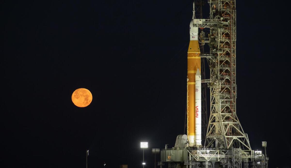 SLS standardizzato e nuova missione nel 2027: la NASA ridisegna l'architettura del programma Artemis - 