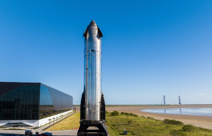 Starship Block 2 (Ars Technica foto) - www.aerospacecue.it