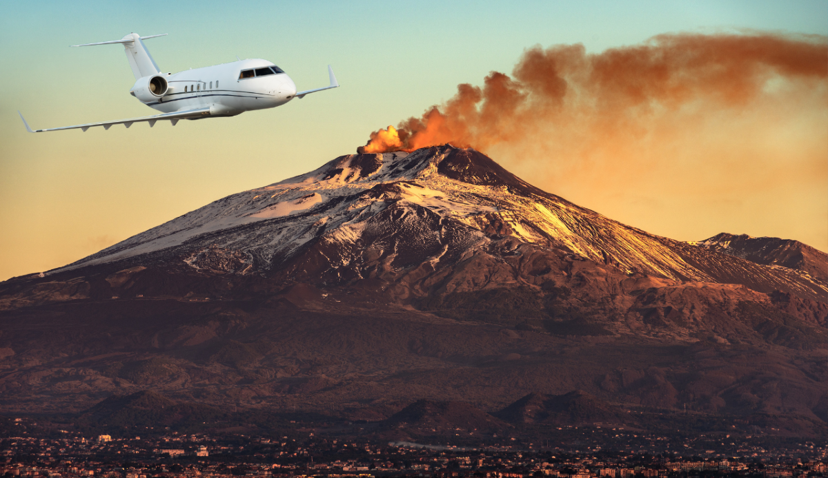 Cenere vulcanica e motori degli aerei: perché una nube può spegnere un jet - Canva