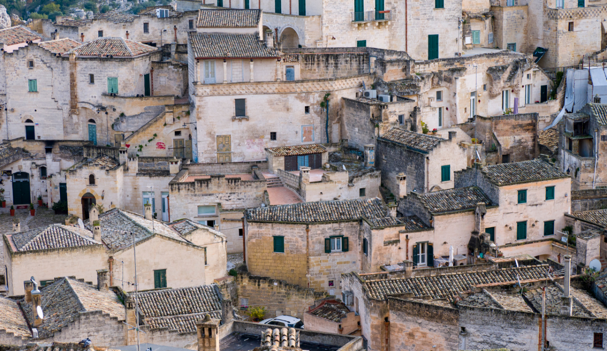 Ma è vero che al Sud una casa su due è abusiva? Non proprio - Canva