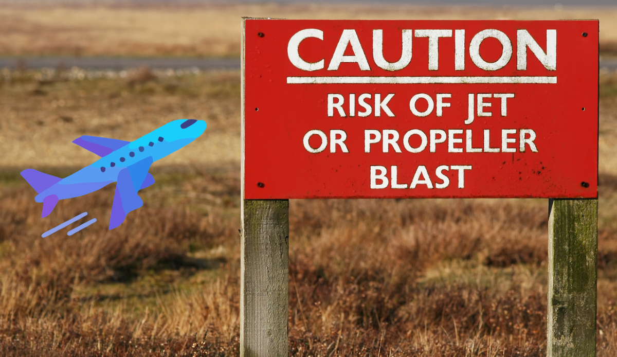 Jet blast, il rischio per chi guarda gli aerei dal confine degli aeroporti - Canva