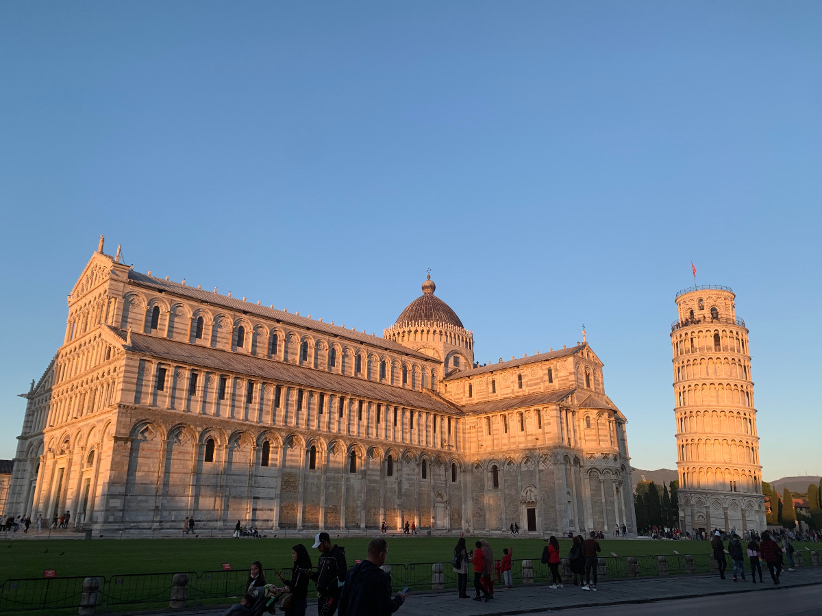 Torre di Pisa, Piazza dei Miracoli