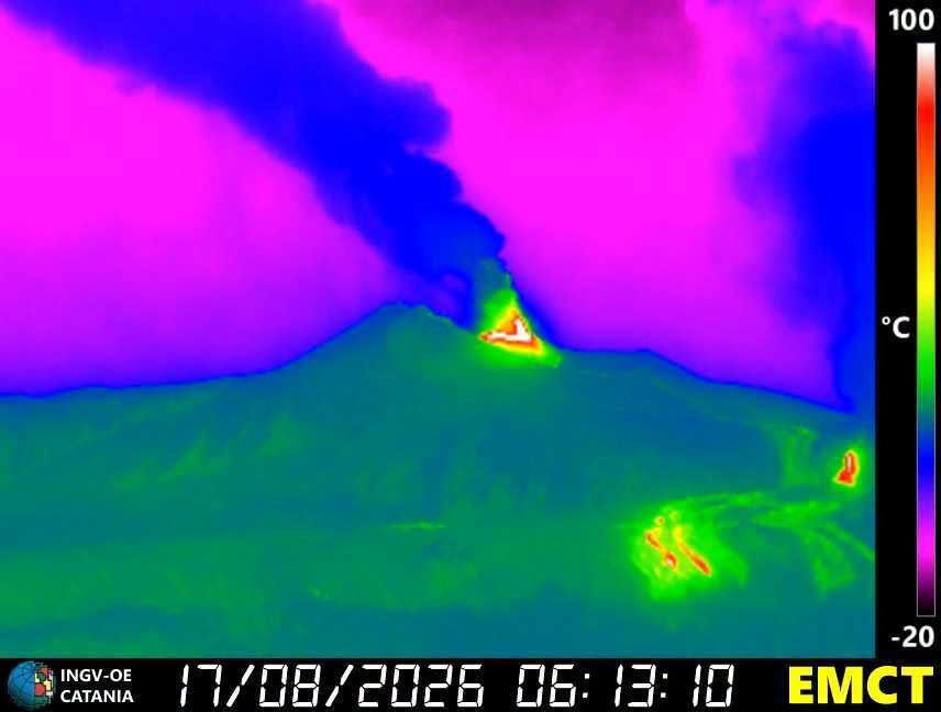 Etna, nuova bocca effusiva