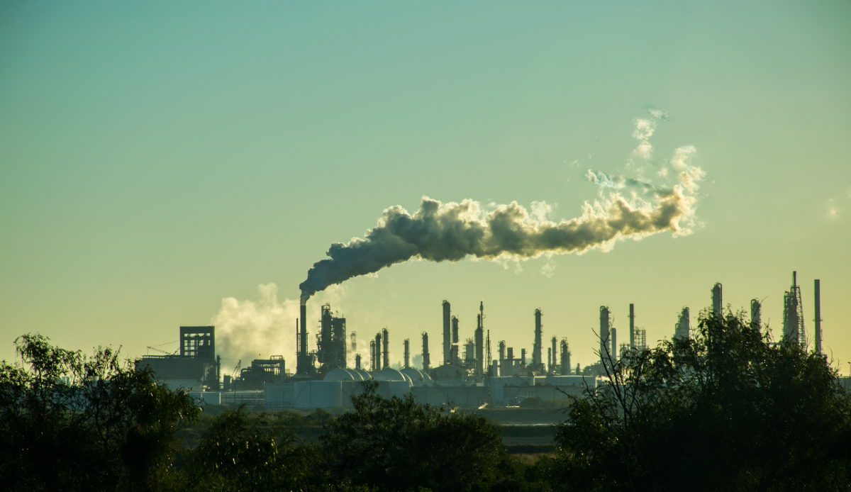 Nel 2025 l'86% dell'energia primaria mondiale è venuto dai combustibili fossili - Canva