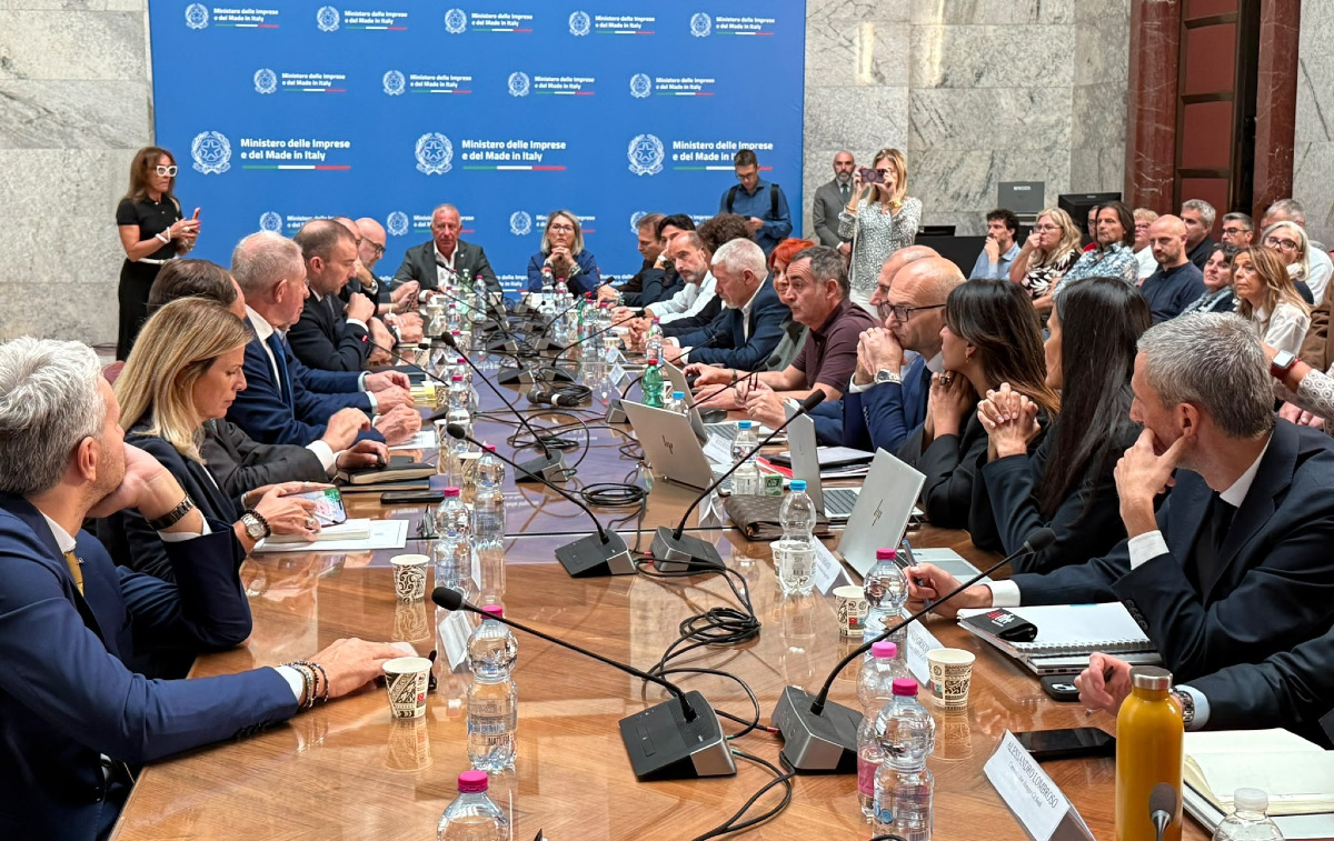 Electrolux ritira i licenziamenti unilaterali, fino a 1.250 uscite volontarie - FIOM-CGIL