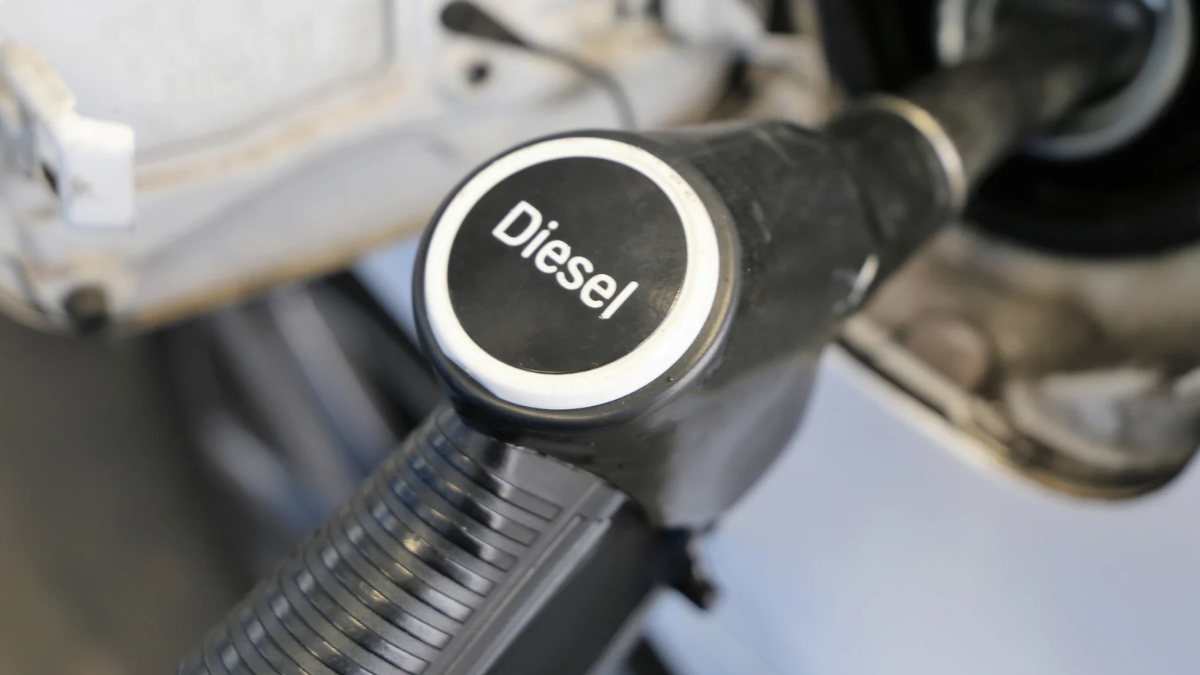 Gasolio: accise tagliate di 4,9 centesimi al litro fino al 7 novembre - Canva