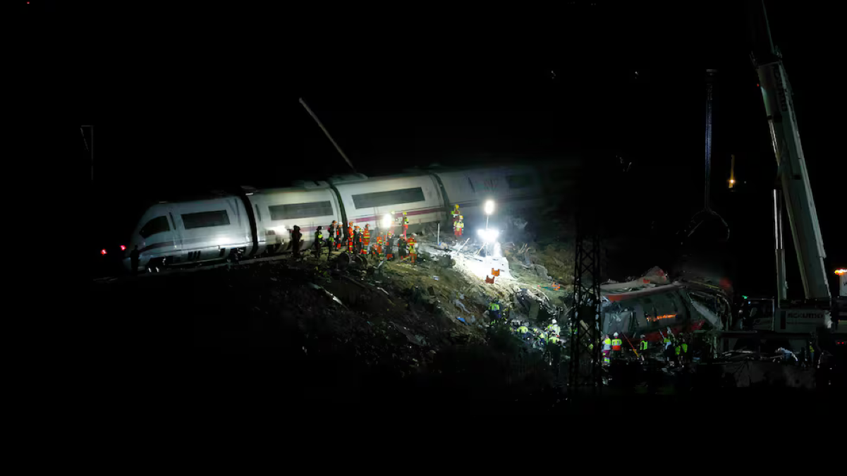 Scontro tra treni in Spagna: 68 morti dopo il guasto del sistema LZB - Álvaro García